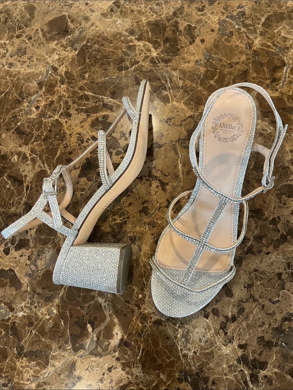 I.Miller Silver Rhinestone T-Strap Block Heel Formal Silver Glitter Sandals 7.5